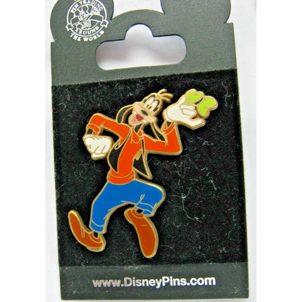 Disney Cute little Walt Disney goofy pin